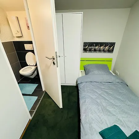 Kompakte & Guenstige Einzimmer Studio קובלנץ