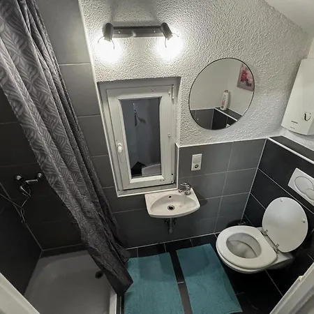 Kompakte & Guenstige Einzimmer Studio * קובלנץ